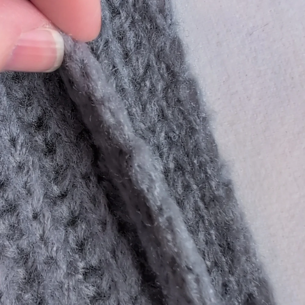 APPARIS Nokia Gray Chunky Knit Scarf
